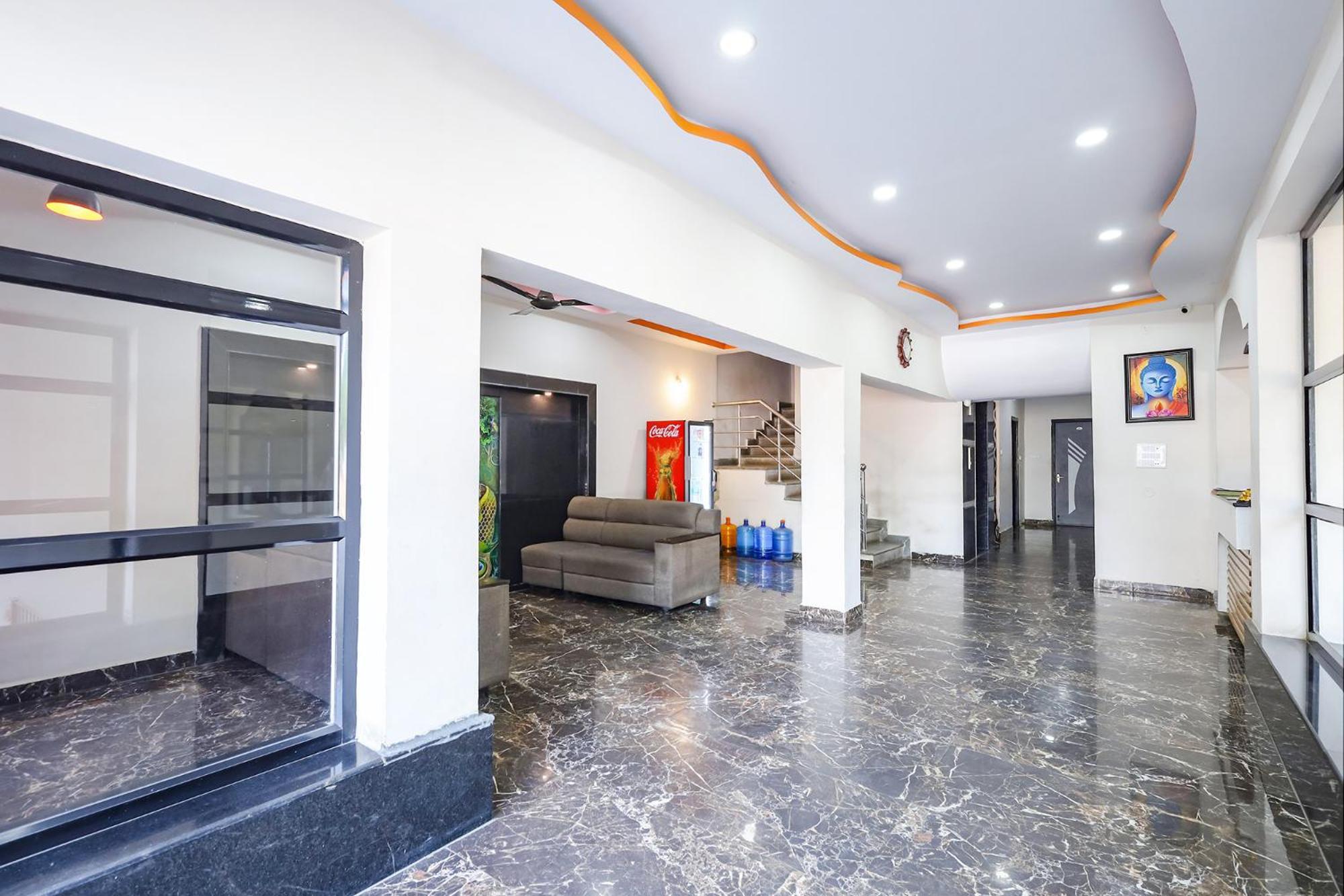 Capital O Lakshmi Residency Hotel Tirupati Buitenkant foto