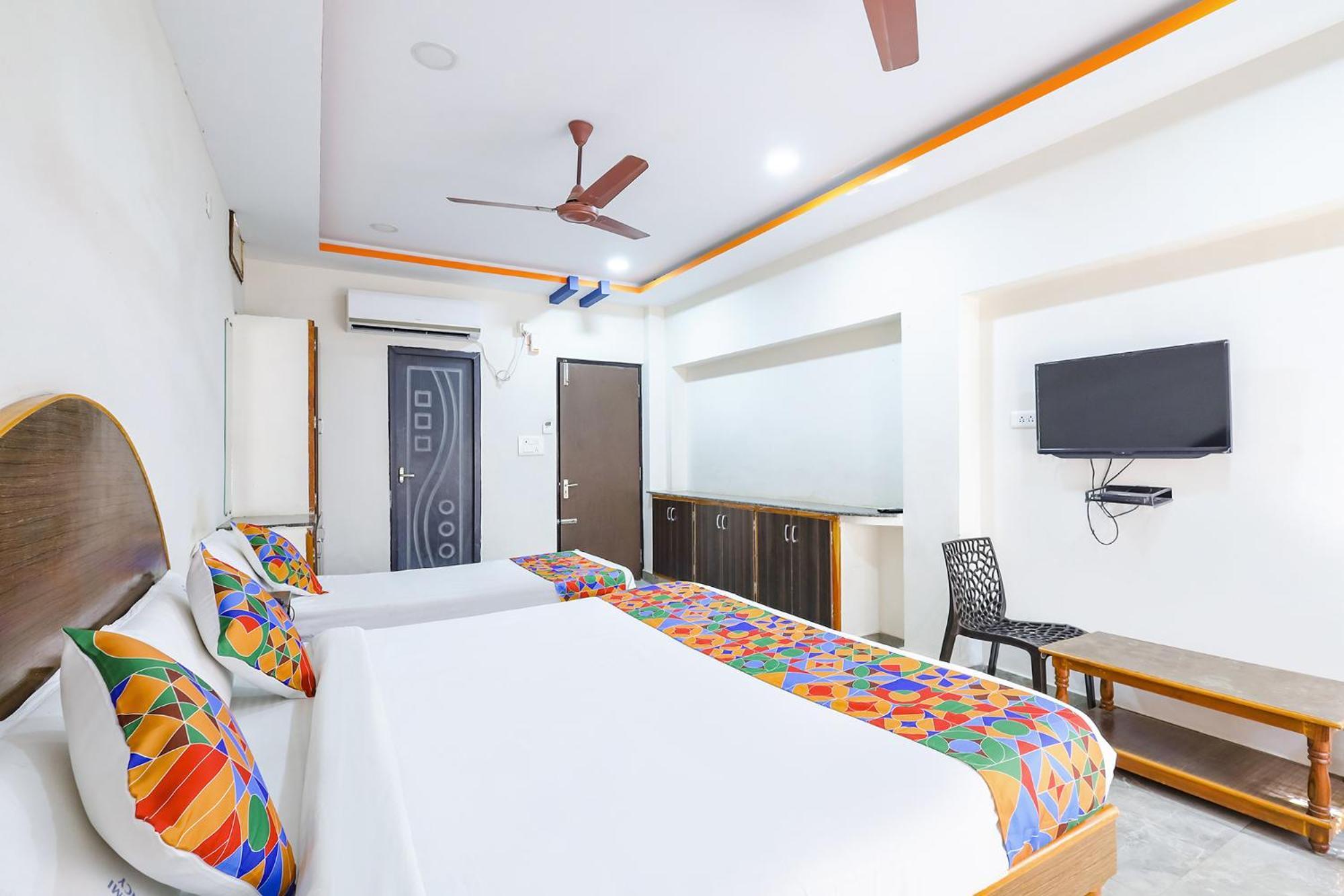 Capital O Lakshmi Residency Hotel Tirupati Buitenkant foto