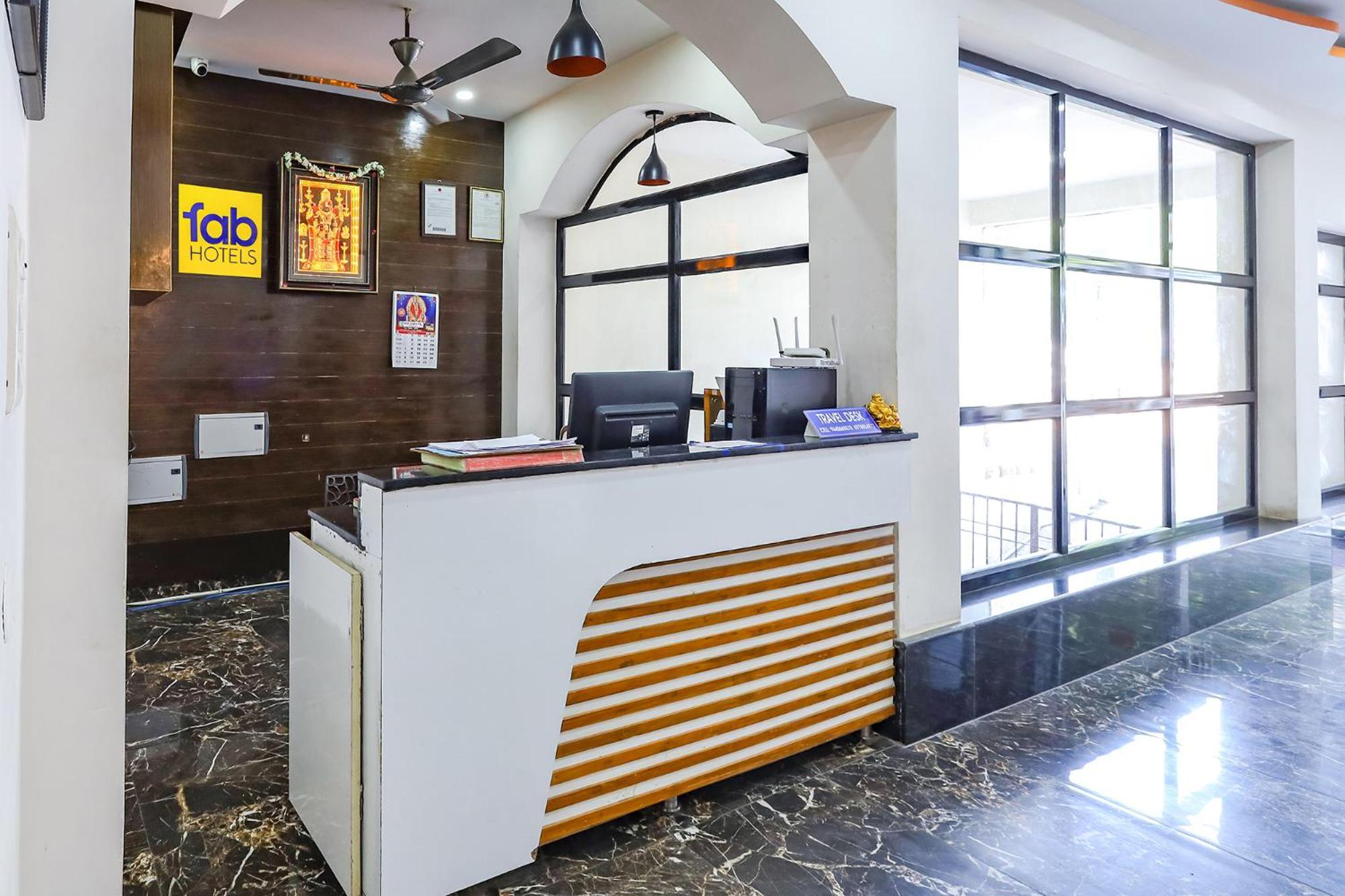 Capital O Lakshmi Residency Hotel Tirupati Buitenkant foto