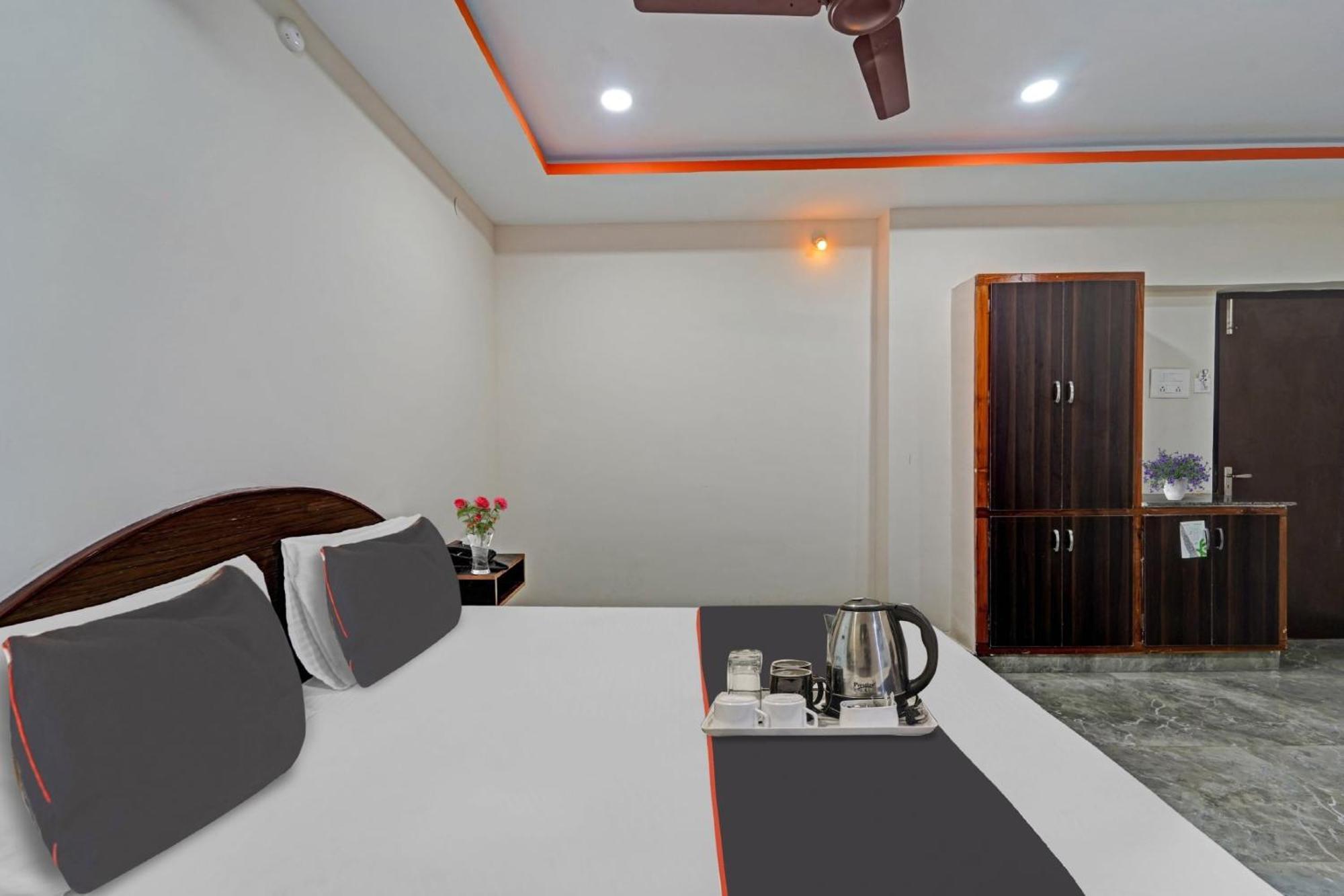 Capital O Lakshmi Residency Hotel Tirupati Buitenkant foto