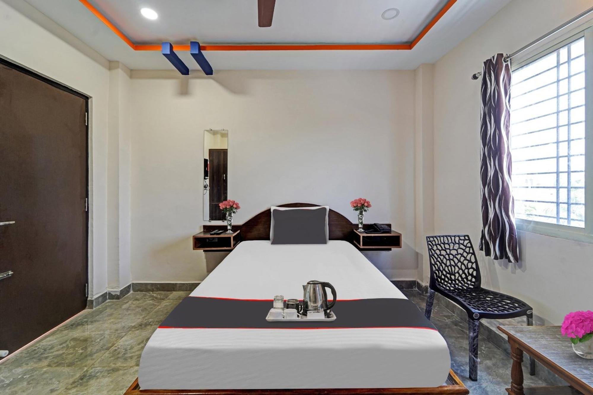 Capital O Lakshmi Residency Hotel Tirupati Buitenkant foto